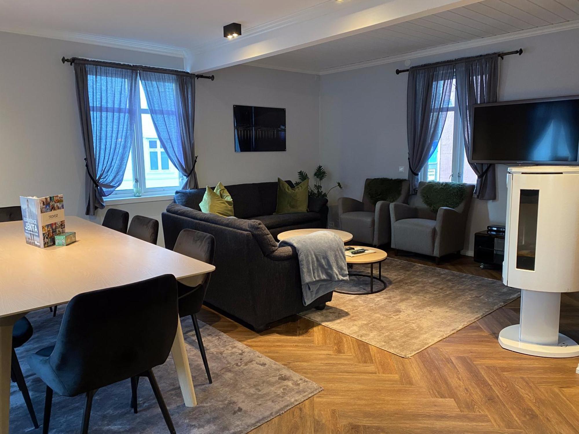 Enter Tromso - Luxury 4 Bedroom Apartment מראה חיצוני תמונה