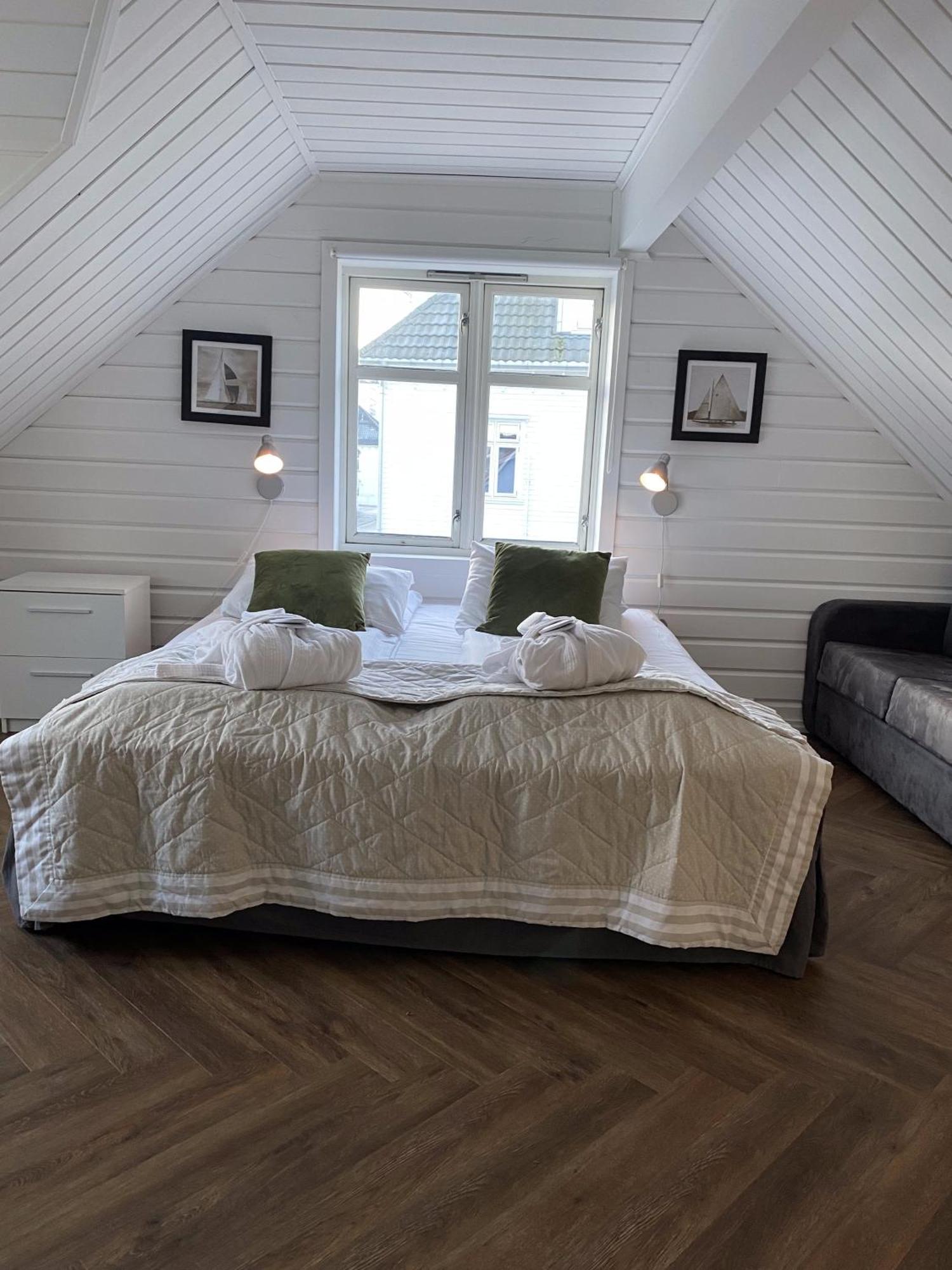 Enter Tromso - Luxury 4 Bedroom Apartment מראה חיצוני תמונה